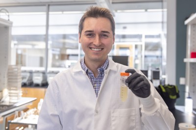 Newswise: Multitasking microbes: UW–Madison scientists engineer bacteria to make two valuable products from plant fiber