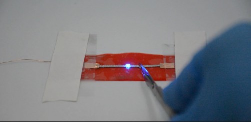 Newswise: Enhancing stretchable electronics: NUS researchers develop novel liquid metal circuits for flexible, self-healing wearables