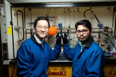 Newswise: Using CO2 and biomass, FAMU-FSU researchers find path to more environmentally friendly recyclable plastics